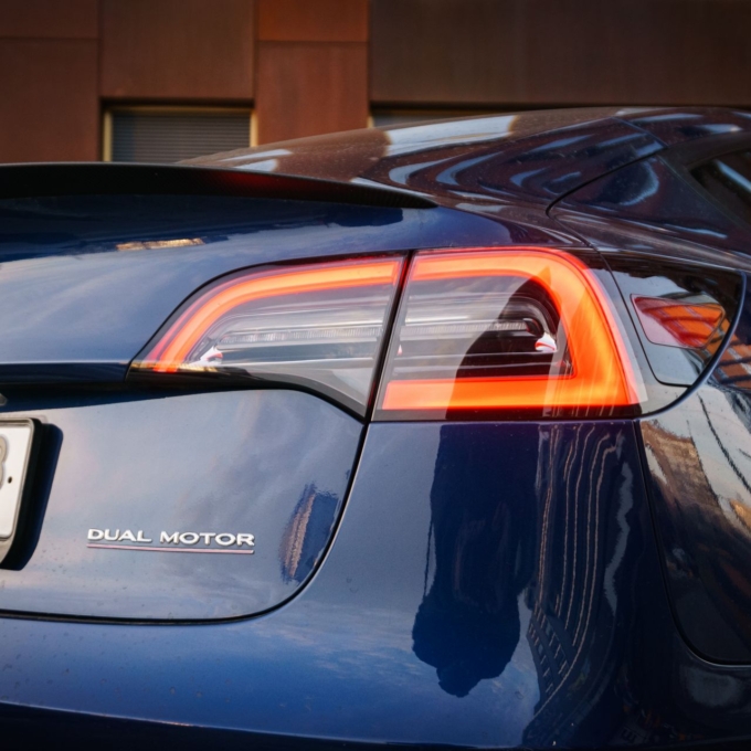 Tesla Model 3 AT, 2023 — изображение 7