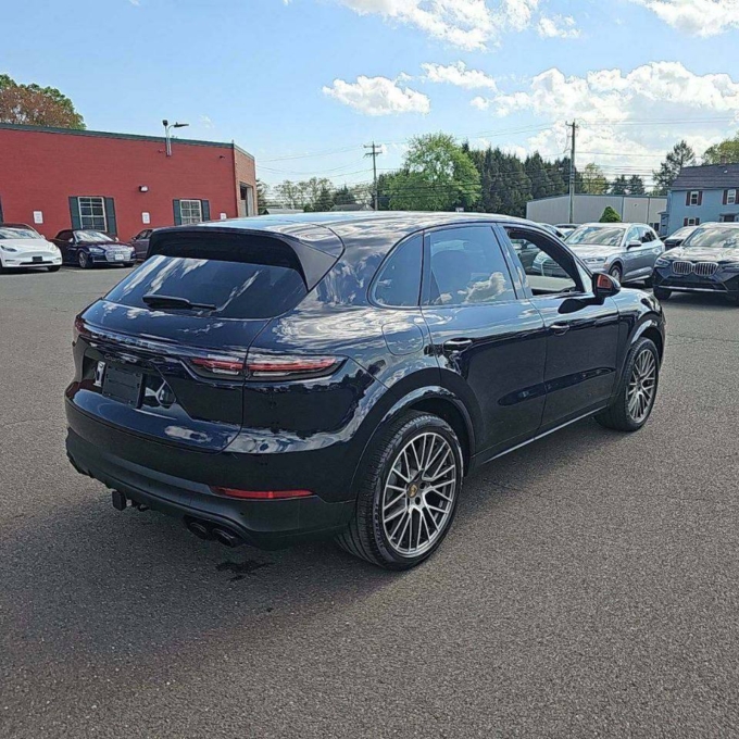 Porsche Cayenne 3.0 AT Platinum Edition, 2022 — изображение 3