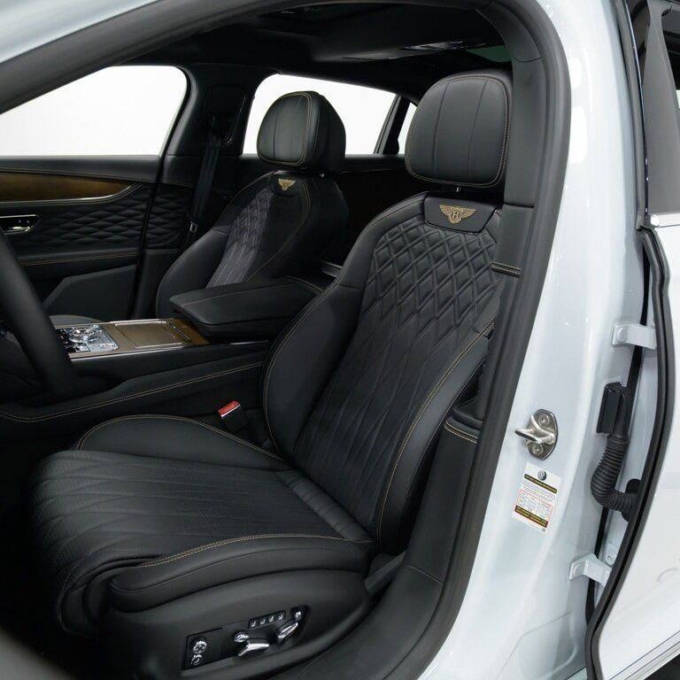 BENTLEY FLYING SPUR HYBRID, 2022 — изображение 5