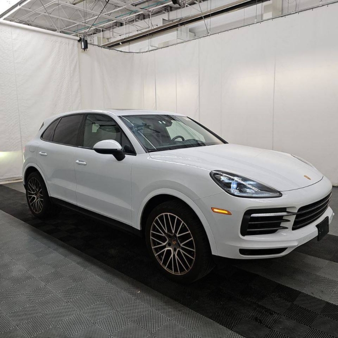 Porsche Cayenne 3.0 AT Platinum Edition, 2022 — изображение 2