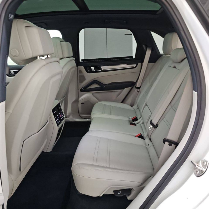 Porsche Cayenne 3.0 AT Platinum Edition, 2022 — изображение 3