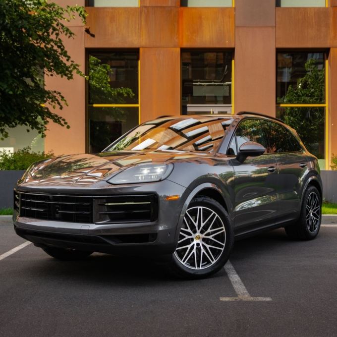 Porsche Cayenne 3.0 AT, 2024