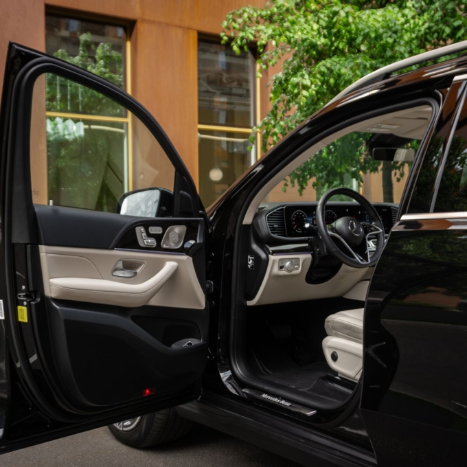 Mercedes-Benz GLS 450, 2023 — изображение 17