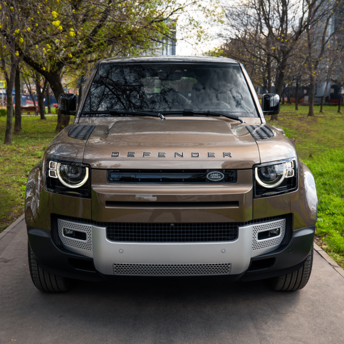 Land Rover Defender 110, 2024