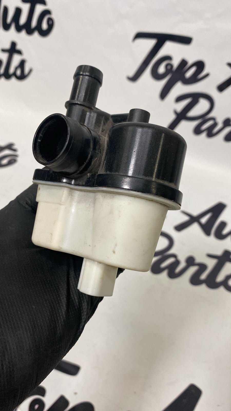 Клапан абсорбера Porsche Cayenne (955/957) / VW Touareg (7L) 7L0906243A