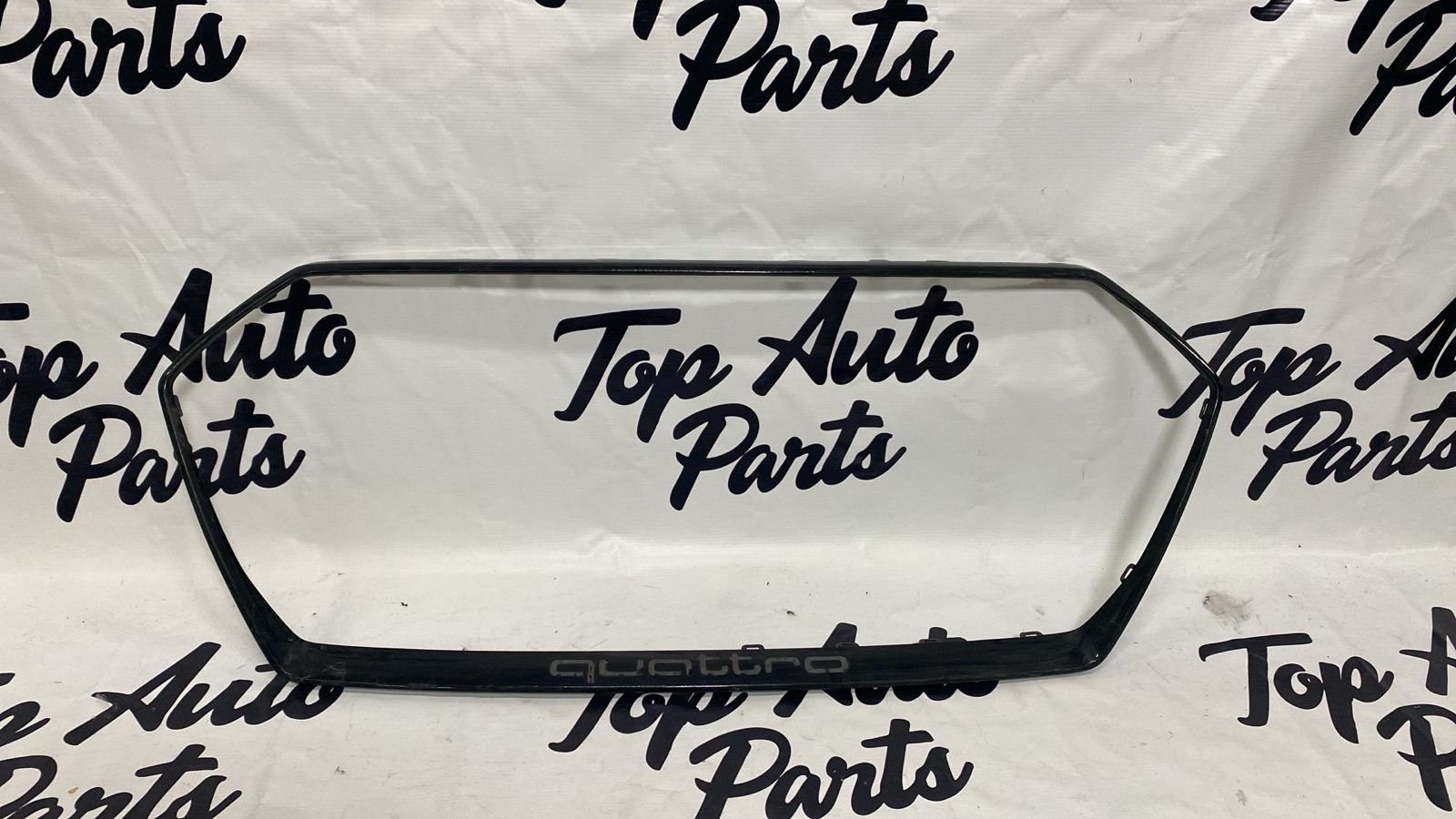 Корпус решетки радиатора Audi A4 / A5 (B9) 8W6853651