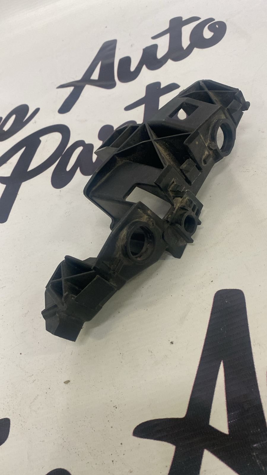 Кронштейн бампера перед Audi Q5 / SQ5 (FY) 80A807283A