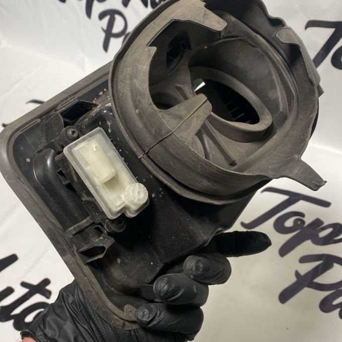 Лючок бензобака BMW X5 (G05) 51177440018