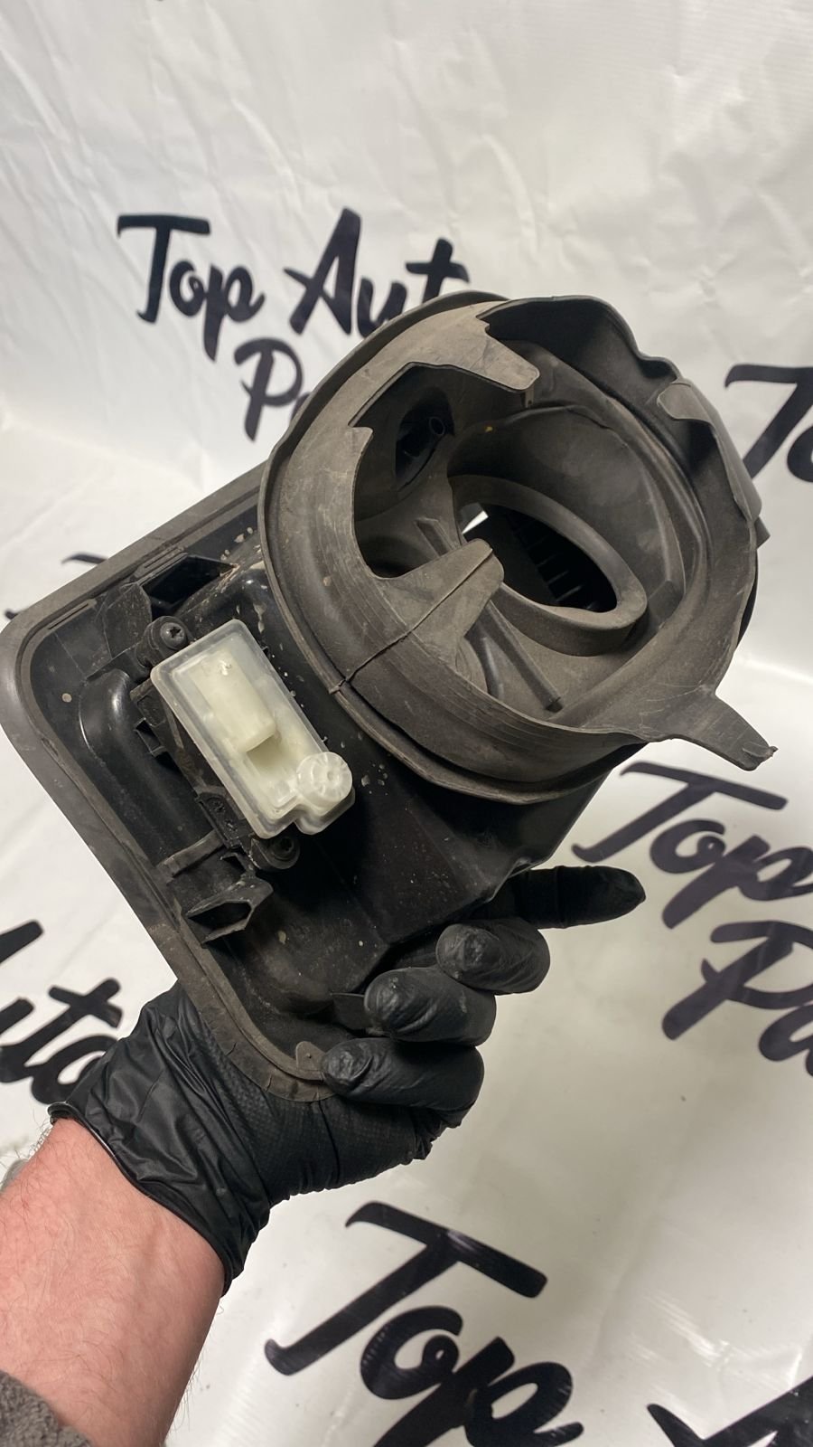 Лючок бензобака BMW X5 (G05) 51177440018