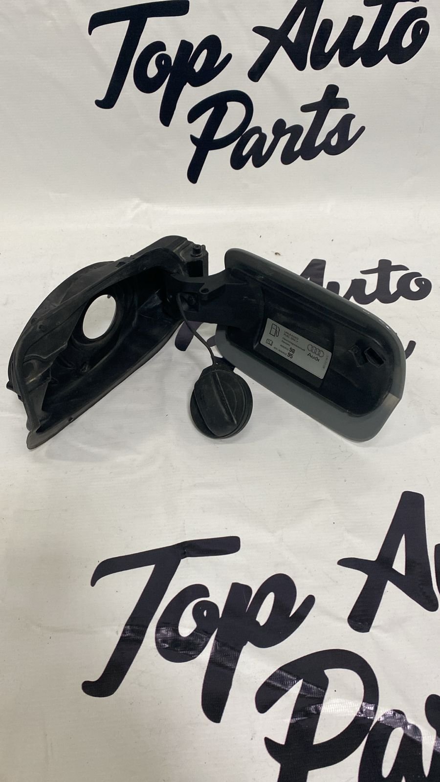 Лючок топливного бака Audi A4 / A5 (B9) 8W6809906 — фото 2