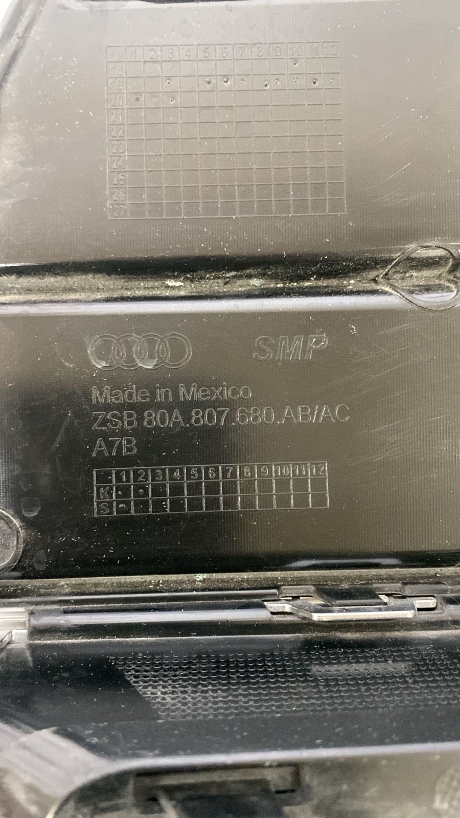 Накладка бампера (решетка) Audi Q5 / SQ5 (FY) 80A807682 — фото 4