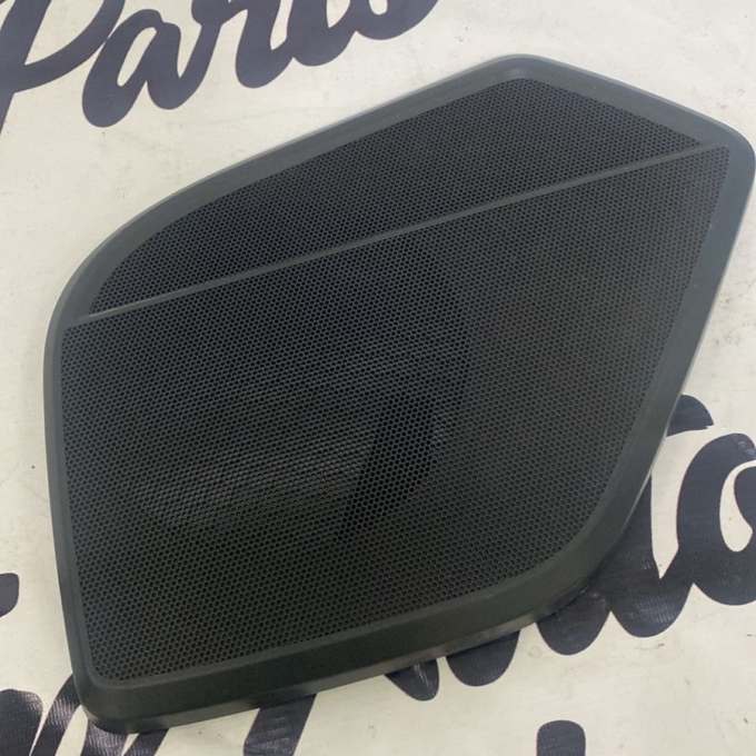 Накладка динамика двери Audi Q5 / SQ5 (FY) 80A035419