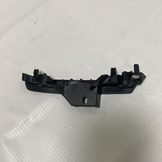 Направляющая бампера BMW 5 series (G30, G31) 51117385350