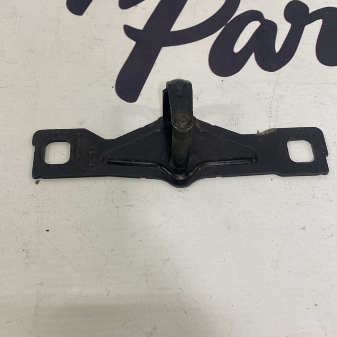 Ригель багажника Ауди Audi A6 / A7 (C7) 4G5827507