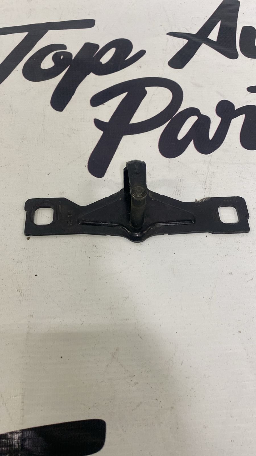 Ригель багажника Ауди Audi A6 / A7 (C7) 4G5827507