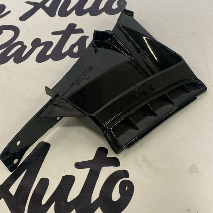 Вставка переднего крыла воздуховод Ауди Audi A4 / A5 (B9) 8W6121764B