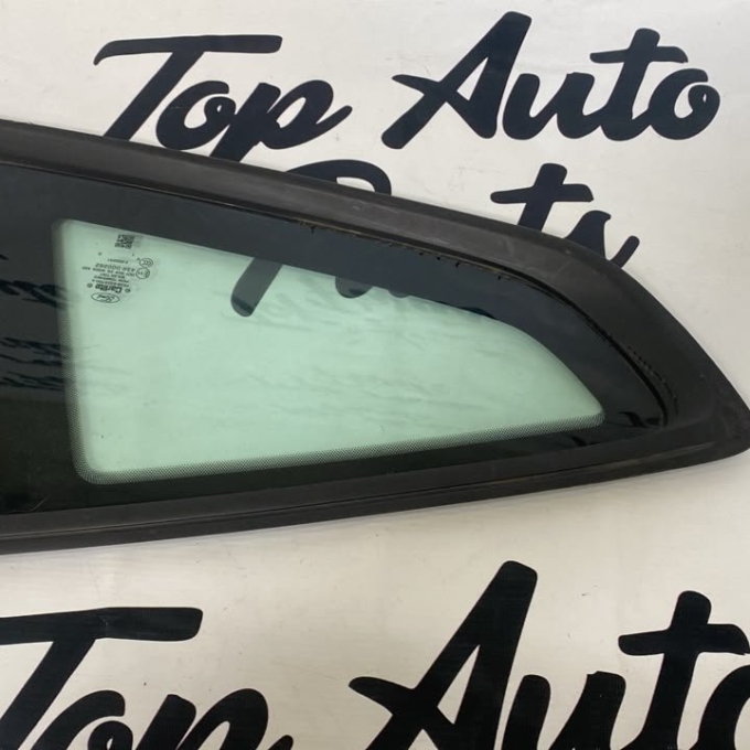 Заднее боковое стекло R и Ford Mustang VI (S550) FR3B6329700AG
