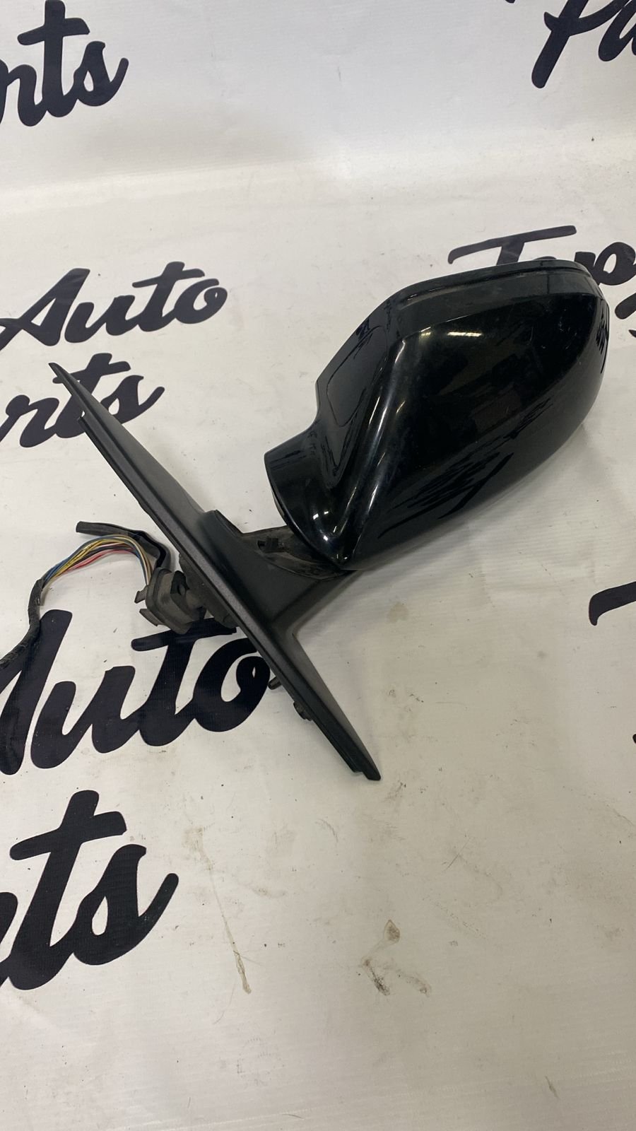 Зеркало сломанное Audi A6 / A7 (C7) 4G1857409BE